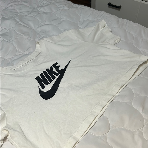 Nike White Crop Top - Picture 4 of 6
